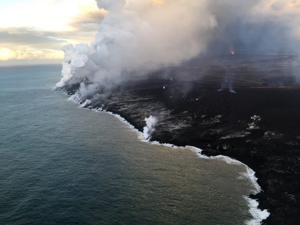 Sau khi hút gần sạch nước hồ, núi lửa ở Hawaii có nguy cơ gây tai họa mới - Ảnh 7.