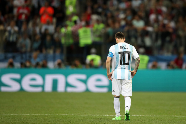 Có một Messi bất lực, đáng thương trong ngày thảm bại của Argentina - Ảnh 12. Có một Messi bất lực, đáng thương trong ngày thảm bại của Argentina 18