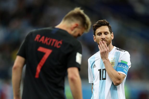 Có một Messi bất lực, đáng thương trong ngày thảm bại của Argentina - Ảnh 11.