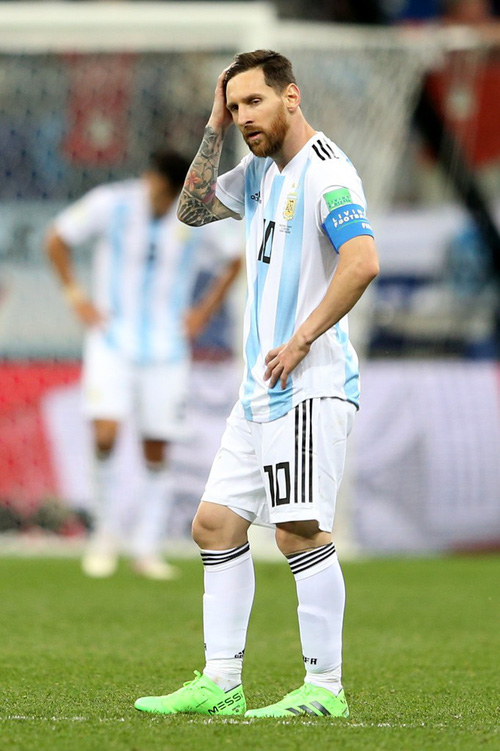 Có một Messi bất lực, đáng thương trong ngày thảm bại của Argentina - Ảnh 8. Có một Messi bất lực, đáng thương trong ngày thảm bại của Argentina 14