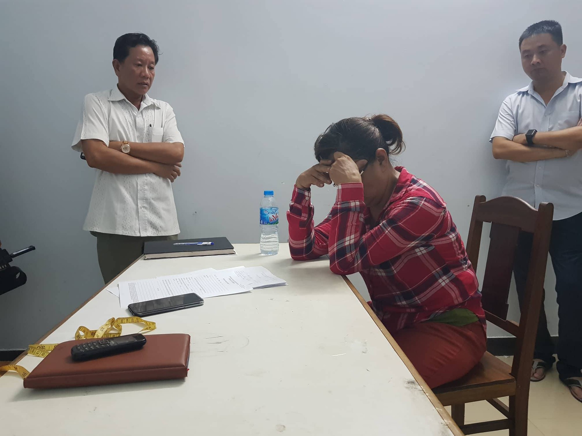 Vụ giết người rồi trói xác vứt xuống sông ở Đà Nẵng: Nghi phạm đến bệnh viện nghe ngóng tin tức thì bị bắt - Ảnh 1. Vụ giết người rồi trói xác vứt xuống sông ở Đà Nẵng: Nghi phạm đến bệnh viện nghe ngóng tin tức thì bị bắt 1