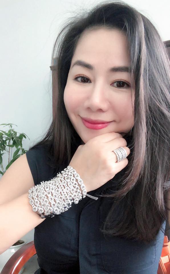 Vợ đại gia kim cương chia sẻ 3 bí quyết xử trí cao tay khi chồng ngoại tình, điều số 3 cô thực hiện xuất sắc - Ảnh 3. Vợ đại gia kim cương chia sẻ 3 bí quyết xử trí cao tay khi chồng ngoại tình, điều số 3 cô thực hiện xuất sắc 3