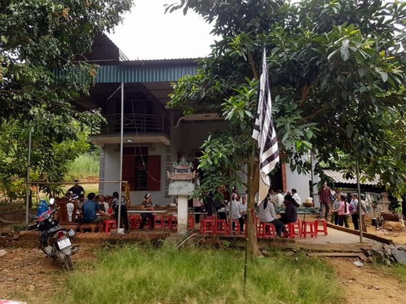 Điện giật làm 4 công nhân tử vong ở Nghệ An: Tang thương xóm nhỏ 3 Điện giật làm 4 công nhân tử vong ở Nghệ An: Tang thương xóm nhỏ 3