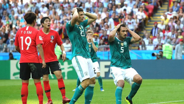 Nhìn cầu thủ Đức thi đấu mới hiểu rằng áp lực trong bóng đá có thể giết chết đẳng cấp thế giới - Ảnh 1.