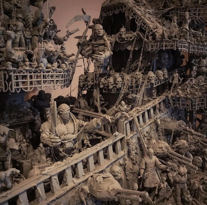Kỳ công điêu khắc suốt 14 tháng liên tục, chàng nghệ sỹ tạo nên con tàu cướp biển ấn tượng đến khó tin - Ảnh 3.
