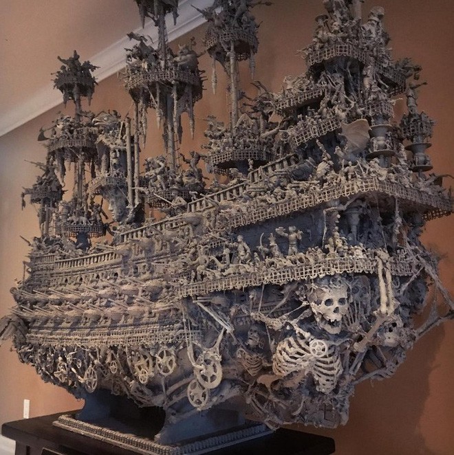 Kỳ công điêu khắc suốt 14 tháng liên tục, chàng nghệ sỹ tạo nên con tàu cướp biển ấn tượng đến khó tin - Ảnh 5.