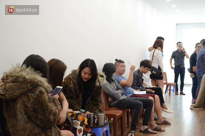 Nắng như đổ lửa, người dân Hà Nội đưa nhau đi trốn trong quán cà phê âm 10 độ C - Ảnh 2. Nắng như đổ lửa, người dân Hà Nội 'đưa nhau đi trốn' trong quán cà phê âm 10 độ C 2