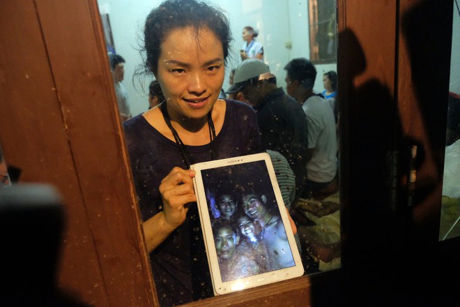 Các hình ảnh cho thấy quy mô và độ phức tạp của nỗ lực giải cứu các cậu bé Thái Lan bị mắc kẹt - Ảnh 37.
