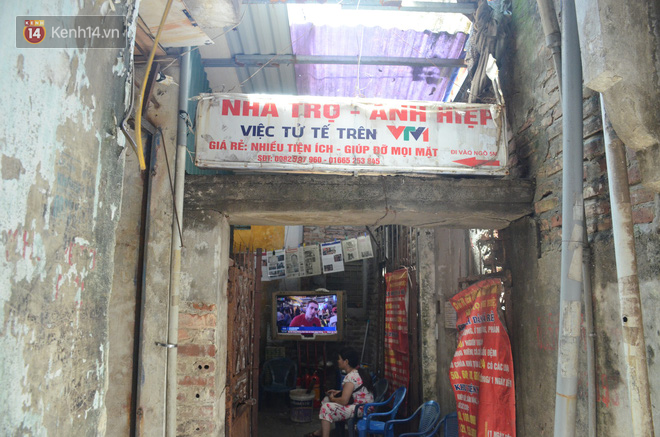 Tình người trong dãy trọ 15k/ đêm ở Hà Nội: Ông chủ tự bỏ tiền túi lắp điều hòa, quạt mát cho người nghèo trốn nóng - Ảnh 7.