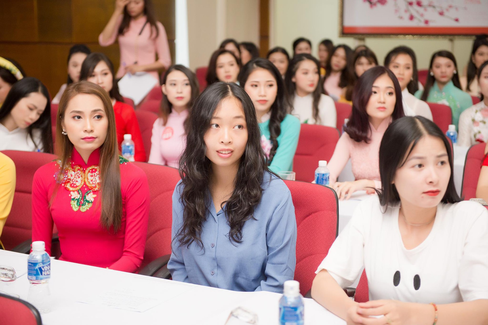 Nữ du học sinh Việt dự thi Hoa hậu Việt Nam 2018 là thạc sĩ tại Pháp, tiến sĩ Vật lý lượng tử tại Ý - Ảnh 2.