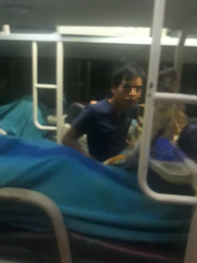 Thiếu nữ 9x tố bị lơ xe sàm sỡ trên xe khách giường nằm 1 Thiếu nữ 9x tố bị lơ xe sàm sỡ trên xe khách giường nằm 1