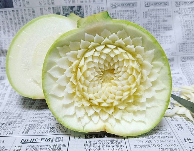 Chùm ảnh: Đỉnh cao của nghệ thuật cắt tỉa hoa quả là đây chứ đâu, dưa hấu, táo, lê bỗng chốc biến thành 'đèn lồng' đẹp mê mẩn 13