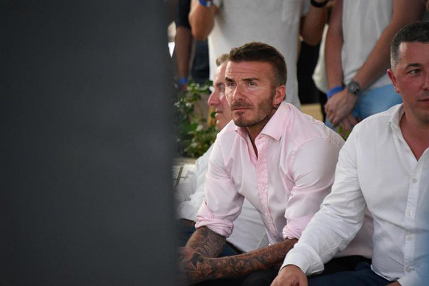 CĐV mắt đẫm lệ, Beckham thẫn thờ nhìn tuyển Anh lỡ hẹn chung kết World Cup - Ảnh 3. Beckham thẫn thờ, CĐV mắt đẫm lệ nhìn Tam sư lỡ hẹn cúp vàng World Cup 3