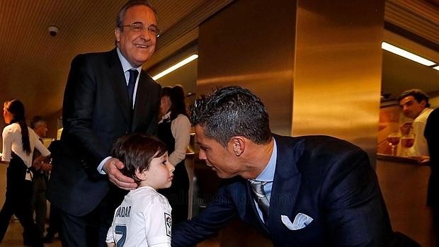 16 câu chuyện tuyệt vời khiến bạn phải có cái nhìn khác về Cristiano Ronaldo - Ảnh 8. 16 câu chuyện tuyệt vời khiến bạn phải có cái nhìn khác về Cristiano Ronaldo 8