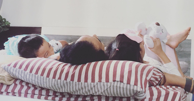 Bà xã chia sẻ khoảnh khắc an yên của Phạm Anh Khoa bên các con sau scandal bị tố gạ tình - Ảnh 2. Bà xã chia sẻ khoảnh khắc 'an yên' của Phạm Anh Khoa bên các con sau scandal bị tố gạ tình 2