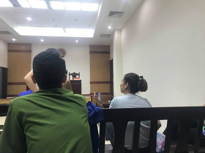 Cựu cán bộ ngân hàng dâm ô bé gái 8 tuổi lưu trữ nhiều clip người lớn trên máy tính - Ảnh 1. Cựu cán bộ ngân hàng dâm ô bé gái 8 tuổi lưu trữ nhiều clip 'người lớn' trên máy tính 2