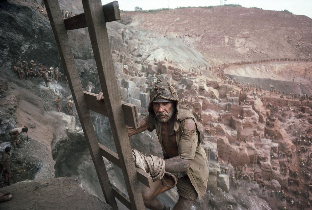 Những hình ảnh tại mỏ vàng Serra Pelada năm 1985: Khi giấc mơ làm giàu phải trả giá bằng những điều khủng khiếp - Ảnh 6.