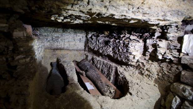 Phát hiện xưởng ướp xác niên đại 2.500 tuổi ở Ai Cập - Ảnh 2.