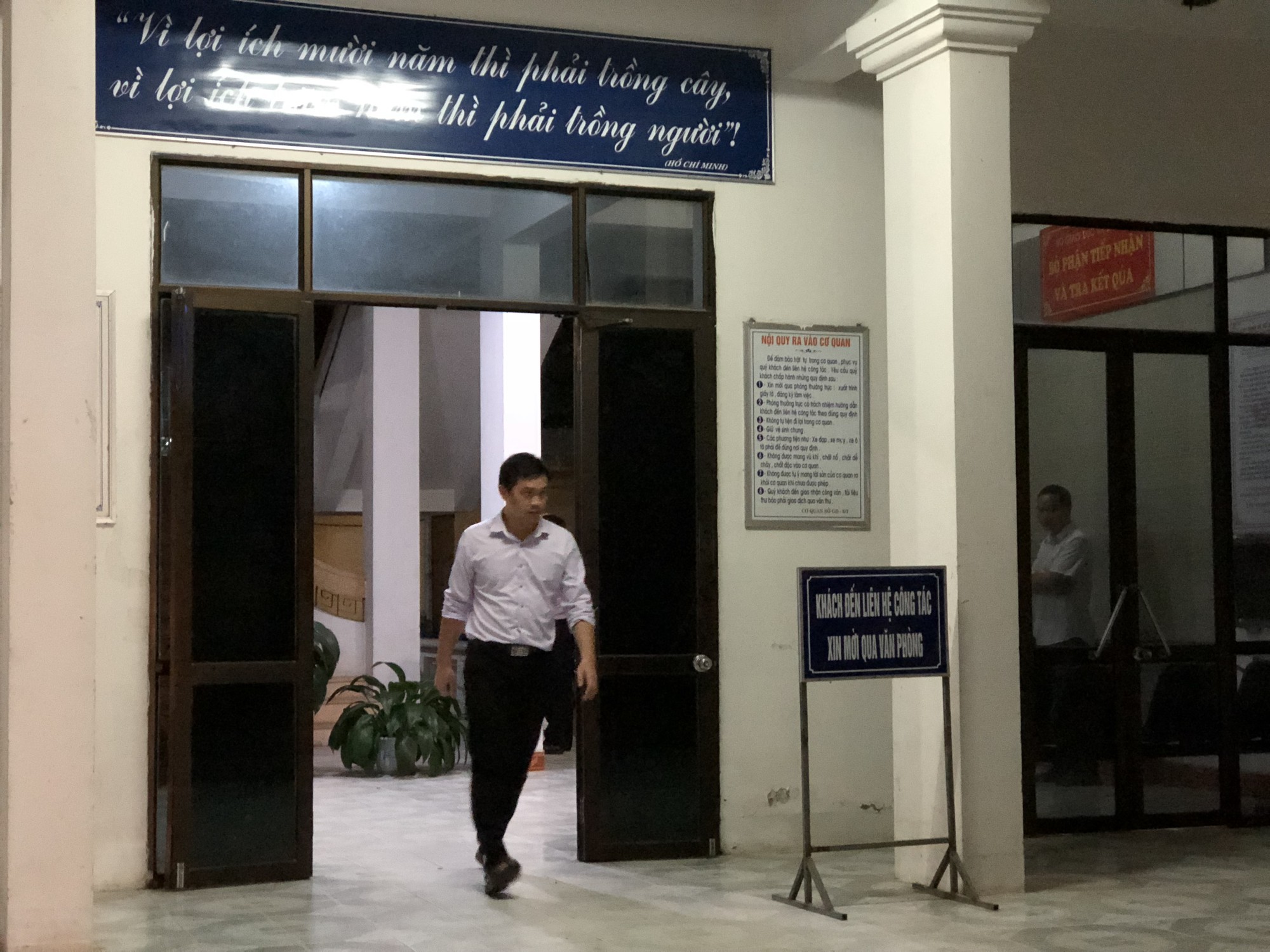 Phó Cục trưởng Cục Quản lý Chất lượng: “Có những thông tin đang rà soát về nghi vấn điểm thi ở Lạng Sơn và hiện chưa thể tiết lộ” - Ảnh 4. Phó Cục trưởng Cục Quản lý Chất lượng: “Có những thông tin đang rà soát về nghi vấn điểm thi ở Lạng Sơn và hiện chưa thể tiết lộ” - Ảnh 4.