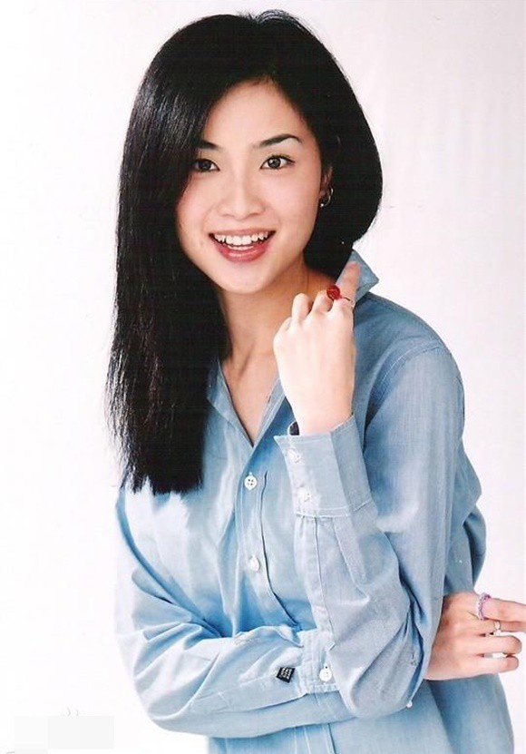 Cuộc đời Hoa hậu Hong Kong năm 1994: Rời bỏ hào quang, bán cá viên chiên nuôi chồng bệnh tật - Ảnh 3.