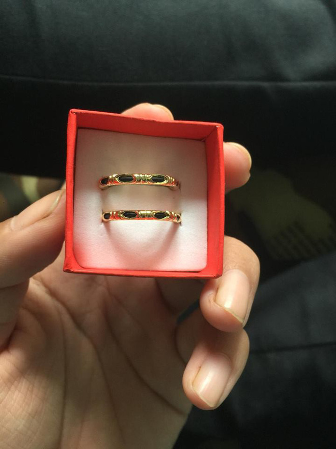 Chuyện thật như đùa chỉ vì lỡ tán tỉnh tình địch cho... bõ ghét, mà sau này phải cầu hôn luôn tình địch - Ảnh 2. Chuyện thật như đùa chỉ vì lỡ tán tỉnh tình địch cho... bõ ghét, mà sau này phải cầu hôn luôn tình địch 1
