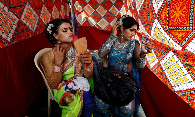 Ấn Độ thuê người chuyển giới làm bảo vệ nhà tình thương dành cho phái yếu 1