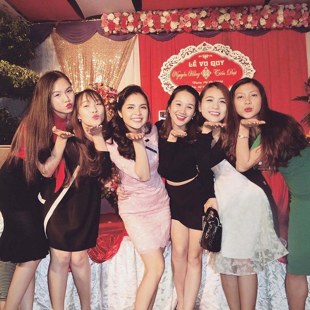 Chân dung chị gái Hòa Minzy: Xinh đẹp, tài năng, nổi tiếng trước em gái từ rất lâu - Ảnh 7. Chân dung chị gái Hòa Minzy: Xinh đẹp, tài năng, nổi tiếng trước em gái từ rất lâu 7