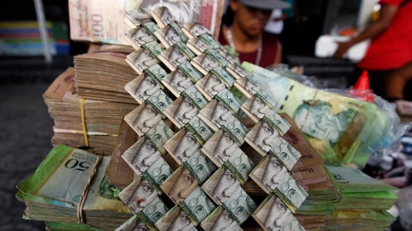 Siêu lạm phát ở Venezuela: Có thể vượt 1.000.000\% năm nay 2