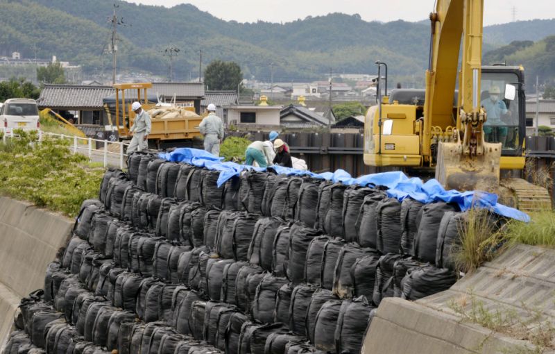 Vừa hết lũ lụt, Nhật Bản lại tiếp tục phải hứng chịu một trận bão lớn 2