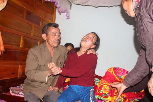 Khi ngày cưới thành thảm kịch gia đình: Nhìn lại những tai nạn giao thông tang thương trên đường đưa, đón dâu - Ảnh 4. Khi ngày đại hỷ thành đại tang: Nhìn lại những vụ tai nạn tang thương trong ngày cưới hỏi 4