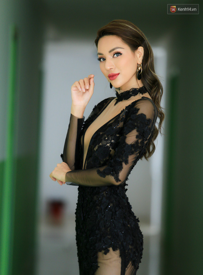 Gây chú ý với nhan sắc xinh đẹp bất chấp thời gian, HHVN 1994 Thu Thủy bất ngờ thừa nhận đã qua dao kéo - Ảnh 9. Gây chú ý với nhan sắc xinh đẹp bất chấp thời gian, HHVN 1994 Thu Thủy bất ngờ thừa nhận đã qua 'dao kéo' 9