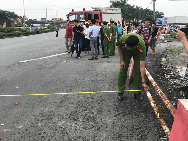 Dựng lại hiện trường vụ xe khách đâm xe cứu hoả khiến 1 chiến sỹ cảnh sát PCCC tử vong - Ảnh 9. Dựng lại hiện trường vụ xe khách đâm xe cứu hoả khiến 1 chiến sỹ cảnh sát PCCC tử vong - Ảnh 9.