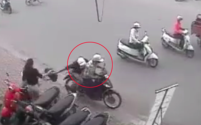 Nghi cướp táo tợn tại Vũng Tàu: Dùng búa đập đầu người đi đường, bắt cóc, lấy tài sản - Ảnh 1. Nghi cướp táo tợn tại Vũng Tàu: Dùng búa đập đầu người đi đường, bắt cóc, lấy tài sản 1
