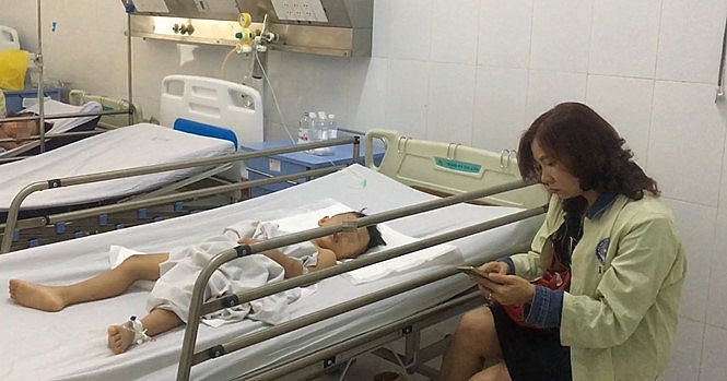Vụ tai nạn xe rước dâu ở Quảng Nam: Qua cơn nguy kịch, 2 bệnh nhi được chuyển viện 2
