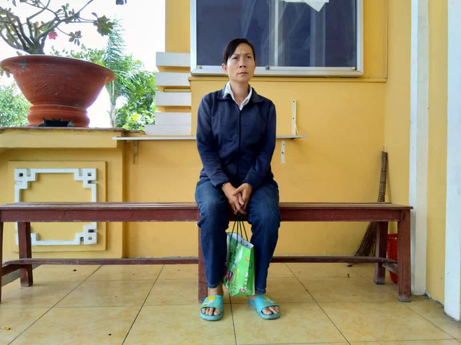 Người phụ nữ ở Sài Gòn có nguy cơ đi tù chỉ vì lộ một tin nhắn 2 Người phụ nữ ở Sài Gòn có nguy cơ đi tù chỉ vì lộ một tin nhắn 2
