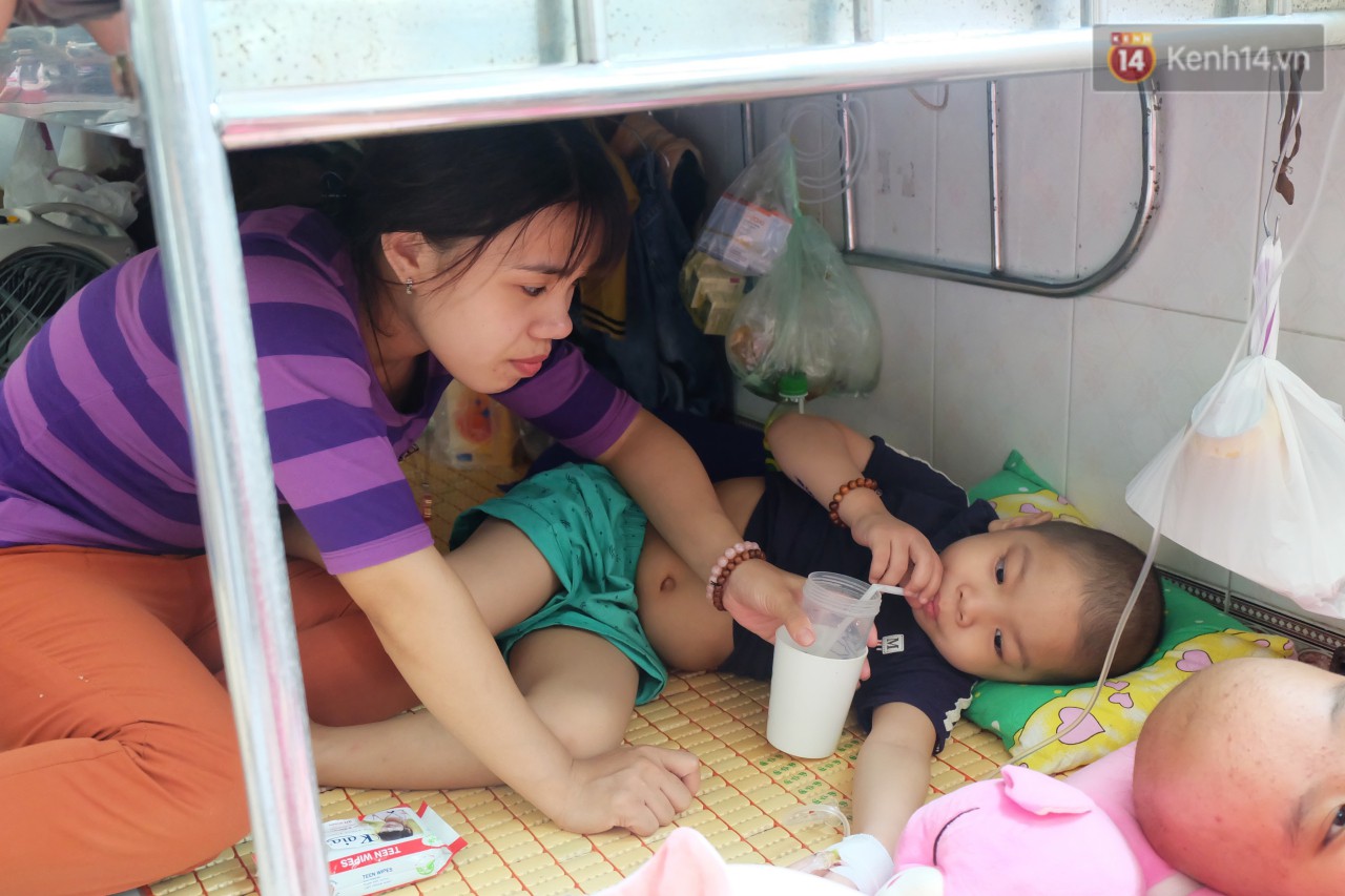 Phòng 301 viện ung bướu: Căn nhà thứ 2 của những đứa trẻ trọc đầu và những người mẹ không tên 6 Phòng 301 viện ung bướu: Căn nhà thứ 2 của những đứa trẻ trọc đầu và những người mẹ không tên 6