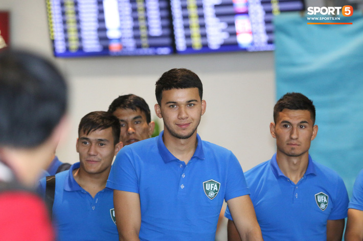 U23 Uzbekistan đã có mặt tại Hà Nội, sẵn sáng tái đấu với U23 Việt Nam - Ảnh 5.