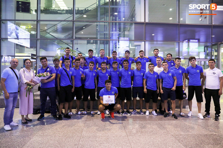 U23 Uzbekistan đã có mặt tại Hà Nội, sẵn sáng tái đấu với U23 Việt Nam - Ảnh 6.