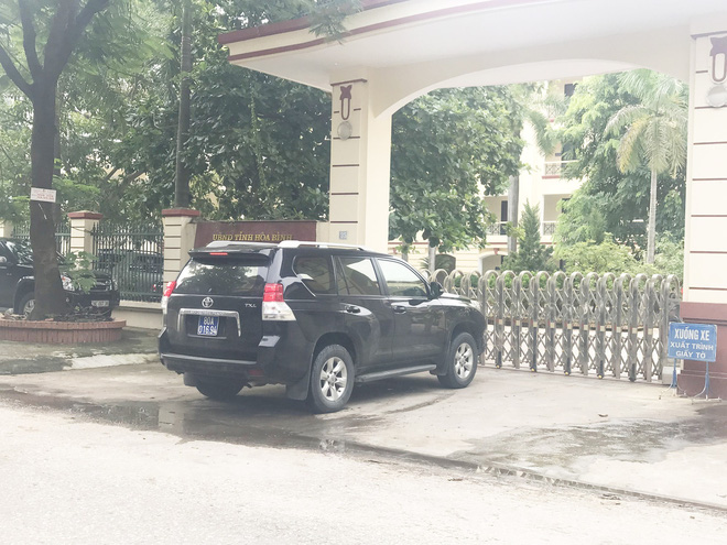 Khám xét nơi ở của hiệu phó vừa bị khởi tố trong vụ sai phạm điểm thi ở Hòa Bình - Ảnh 6. Khám xét nơi ở của hiệu phó vừa bị khởi tố trong vụ sai phạm điểm thi ở Hòa Bình 6