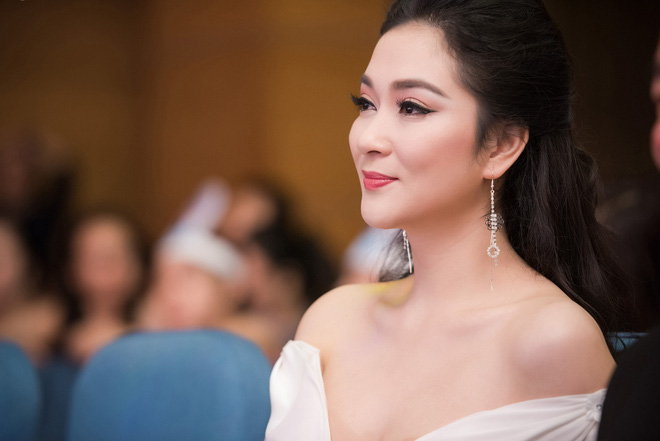 Loạt Hoa hậu Việt Nam sở hữu vẻ đẹp “bất biến”: Người có gương mặt trẻ trung hệt ngày đăng quang, người mệnh danh thần tiên tỷ tỷ - Ảnh 19. Loạt Hoa hậu Việt Nam sở hữu vẻ đẹp “bất biến”: Người có gương mặt trẻ trung hệt ngày đăng quang, người mệnh danh 'thần tiên tỷ tỷ' 19