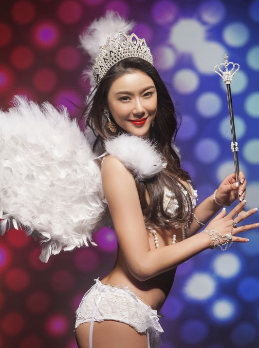 Hoa hậu tai tiếng bậc nhất Trung Quốc: Làm kẻ thứ ba, bỏ rơi bạn trai Hư Trúc lúc hoạn nạn - Ảnh 3. Hoa hậu tai tiếng bậc nhất Trung Quốc: Làm kẻ thứ ba, bỏ rơi bạn trai 'Hư Trúc' lúc hoạn nạn 3