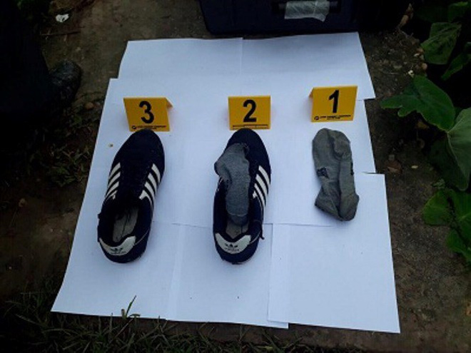 [NÓNG] Công an tìm thấy giày, tất của kẻ sát hại 2 vợ chồng ở Hưng Yên gần hiện trường - Ảnh 2.