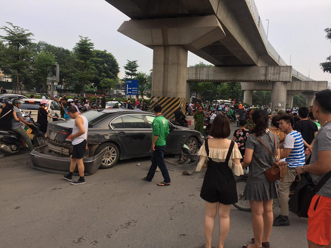 Nữ tài xế điều khiển xe BMW đâm liên hoàn trên phố Hà Nội, một người bị thương - Ảnh 6.