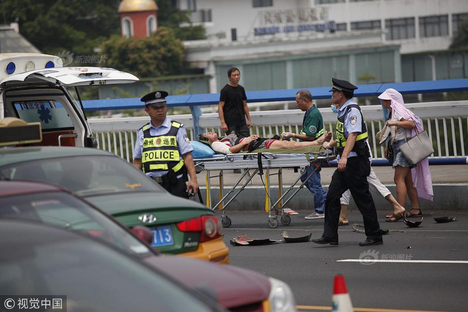 Trung Quốc: Tài xế xe điên đâm chết 6 người, làm bị thương 12 người do mâu thuẫn tình cảm - Ảnh 3.