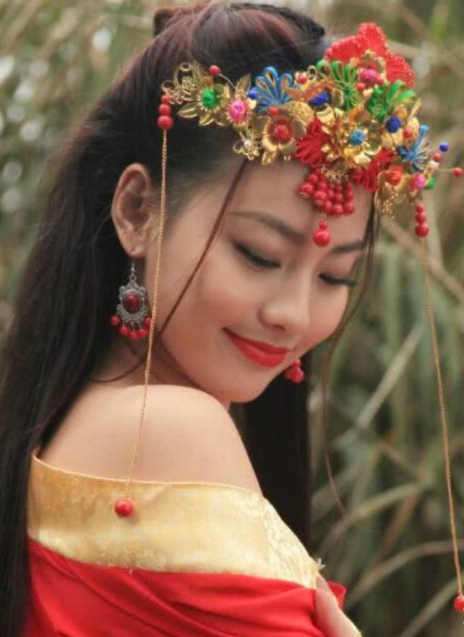 Cuộc chiến body gợi cảm của dàn mỹ nhân Diên Hi Công Lược ngoài đời thật: Không ai chịu kém ai! - Ảnh 15. Cuộc chiến body gợi cảm của dàn mỹ nhân 'Diên Hi Công Lược' ngoài đời thật: Không ai chịu kém ai! 15