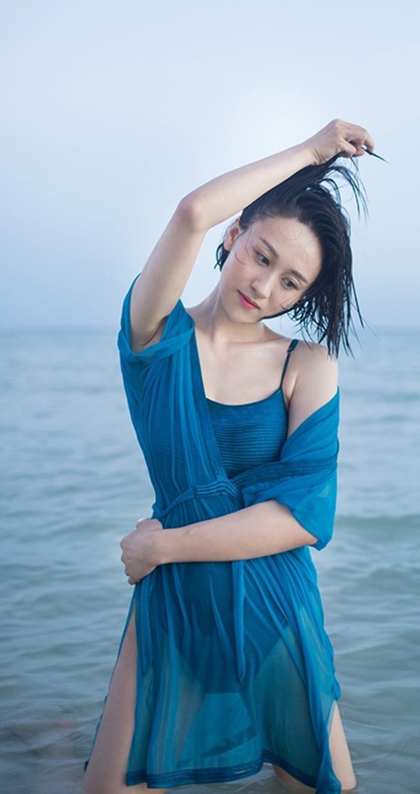 Cuộc chiến body gợi cảm của dàn mỹ nhân Diên Hi Công Lược ngoài đời thật: Không ai chịu kém ai! - Ảnh 21. Cuộc chiến body gợi cảm của dàn mỹ nhân 'Diên Hi Công Lược' ngoài đời thật: Không ai chịu kém ai! 21