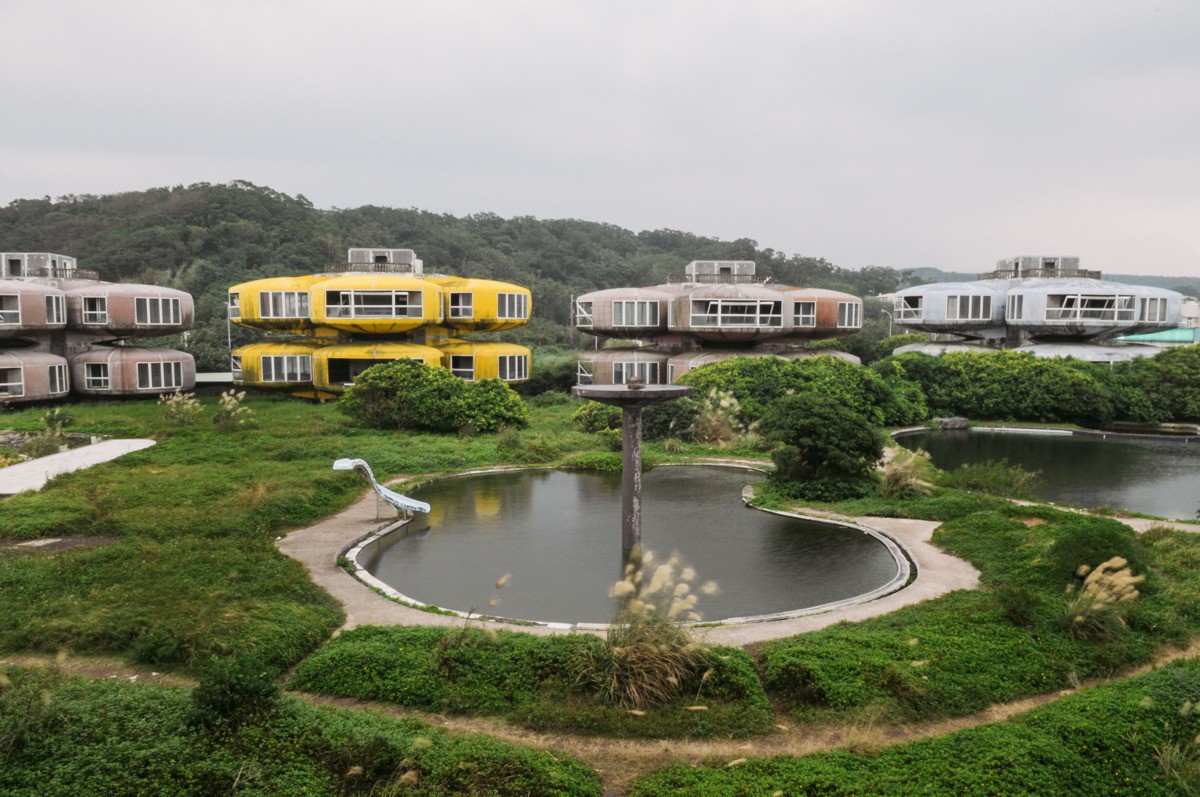 Khu nghỉ dưỡng cao cấp bị bỏ hoang ở Đài Loan: Đóng cửa chỉ sau 2 năm khởi công vì hàng loạt cái chết bí ẩn - Ảnh 1.