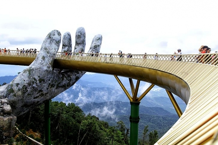 Cầu Vàng - Đà Nẵng hút khách lọt vào top 100 điểm du lịch tuyệt vời nhất thế giới 1