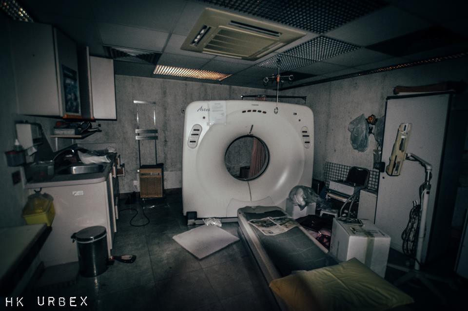 Khung cảnh rùng rợn của bệnh viện bị bỏ hoang tại Hong Kong, nơi từng thực hiện 6000 ca nạo phá thai mỗi năm 14