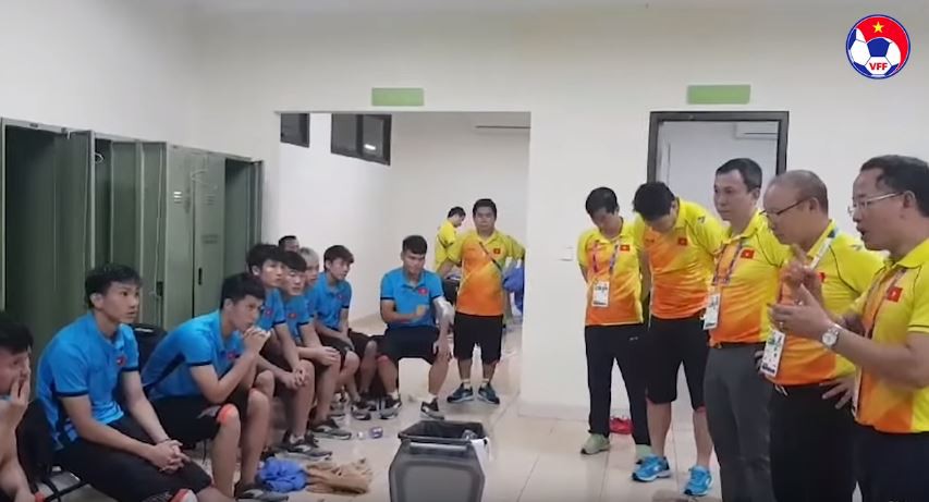 HLV Park Hang Seo dặn dò cầu thủ Việt Nam: 'Không có gì phải ngại Hàn Quốc, chúng ta có thể thắng' 1